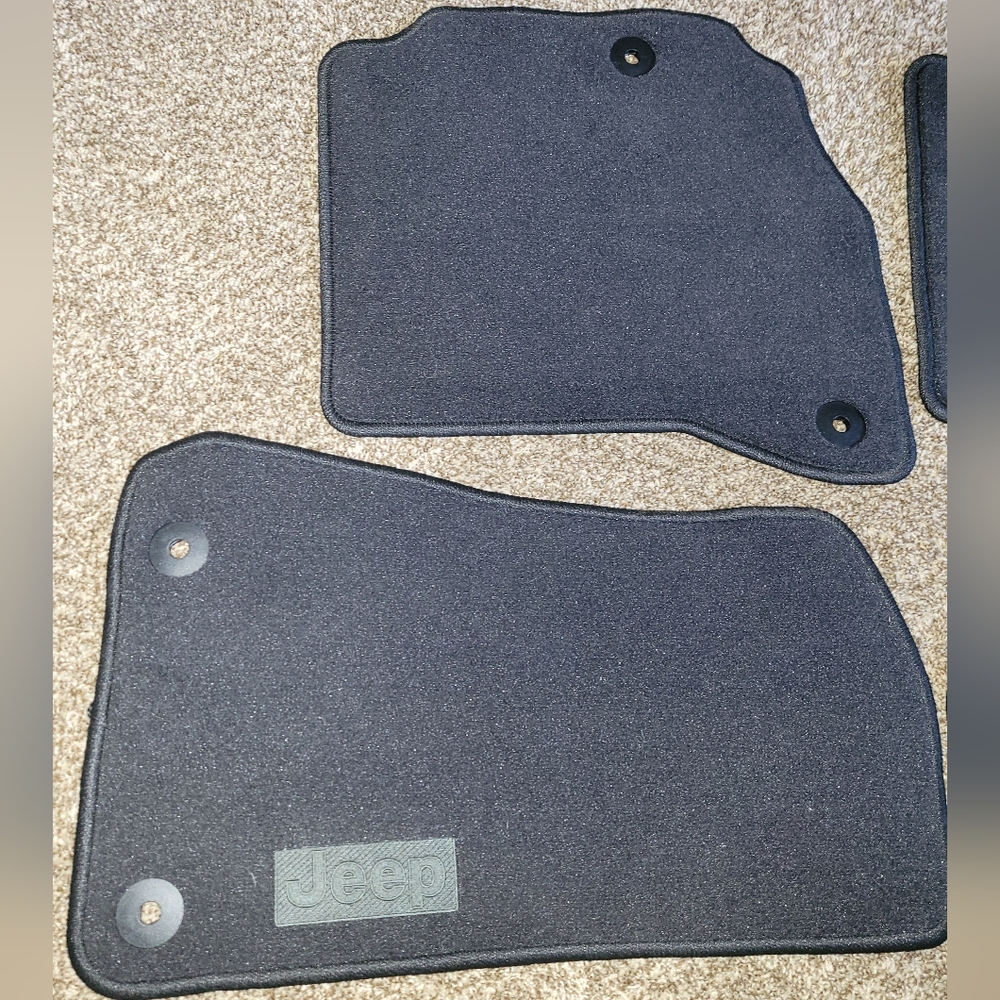 Mopar 6LJ74TX7AB Carpeted Floor Mats for 20-23 Jeep Gladiator JT Charcoal Gray